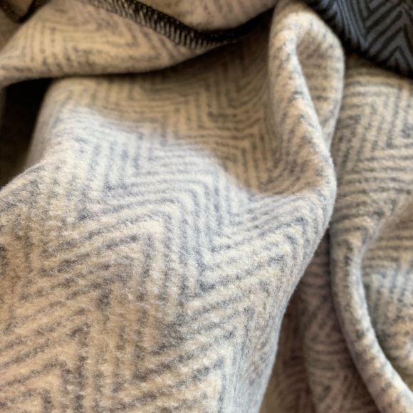 Athleta Skirt With fleece lining Women’s XL Tall Gray - Picture 5 of 6